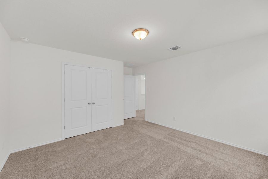 Spacious, unfurnished interior of a new home in Sonterra - Cool Water, Jarrell (Image 30).