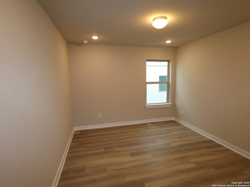 Spacious, unfurnished interior of a new home in Winding Brook, San Antonio (Image 20). Spacious, unfurnished interior of a new home in Winding Brook, San Antonio (Image 20).