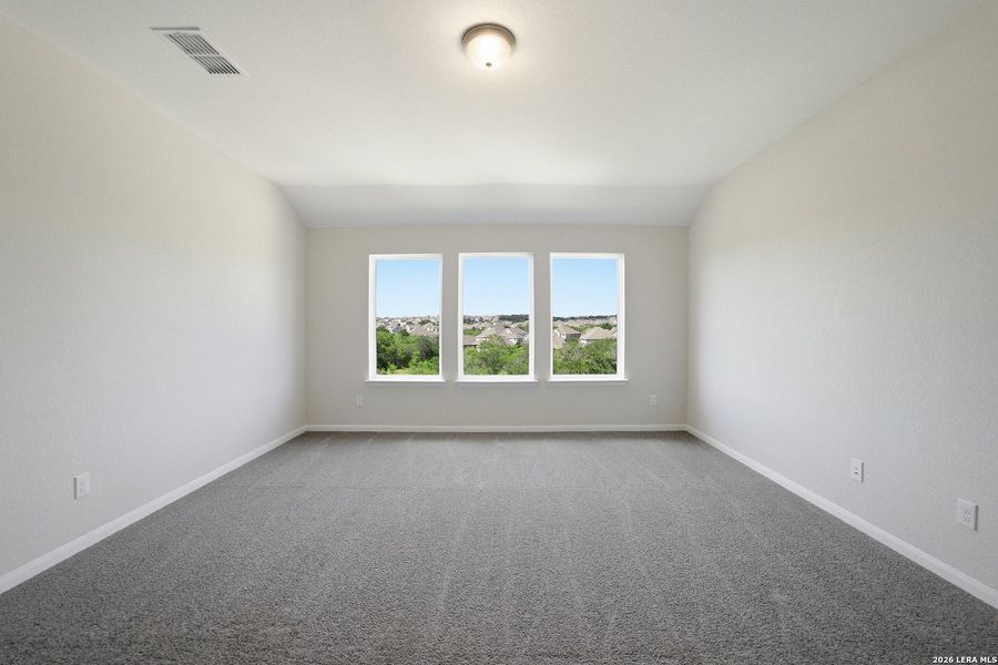Spacious, unfurnished interior of a new home in Arcadia Ridge, San Antonio (Image 33).