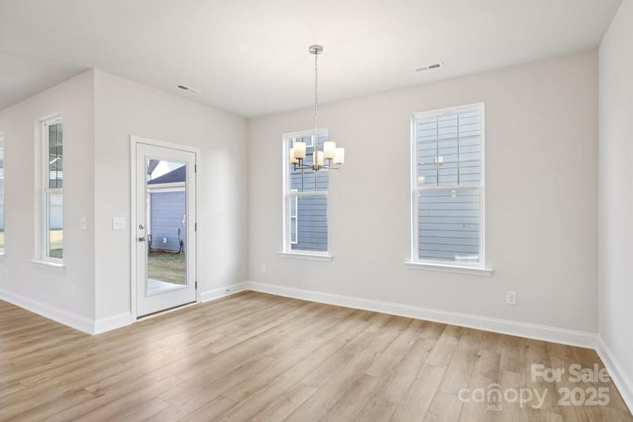 Spacious, unfurnished interior of a new home in Edgewood Preserve, Huntersville (Image 37).