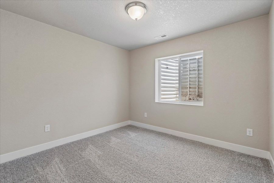 Spacious, unfurnished interior of a new home in Aspen Ranch, Fountain (Image 21).