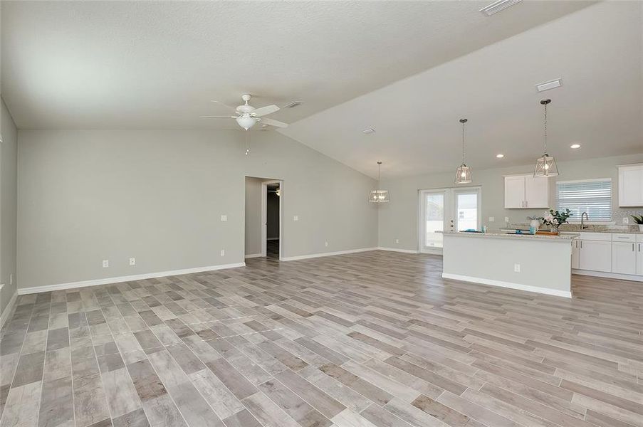 Spacious, unfurnished interior of a new home in , Englewood (Image 21).