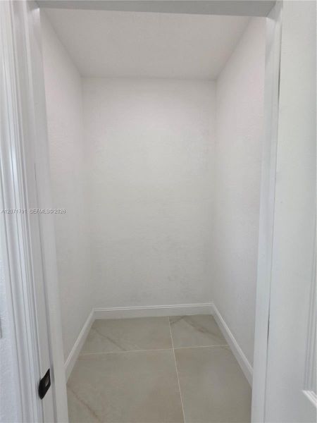 Spacious, unfurnished interior of a new home in , Lehigh Acres (Image 34).