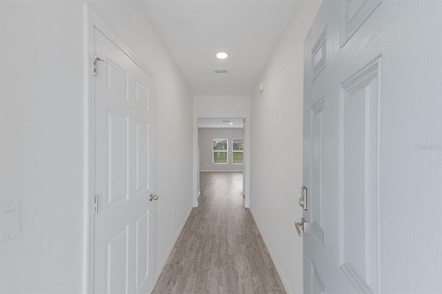 Spacious, unfurnished interior of a new home in , Parrish (Image 14).