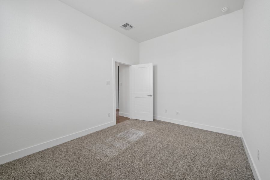 Spacious, unfurnished interior of a new home in Wood Leaf Reserve, Tomball (Image 18). Spacious, unfurnished interior of a new home in Wood Leaf Reserve, Tomball (Image 18).
