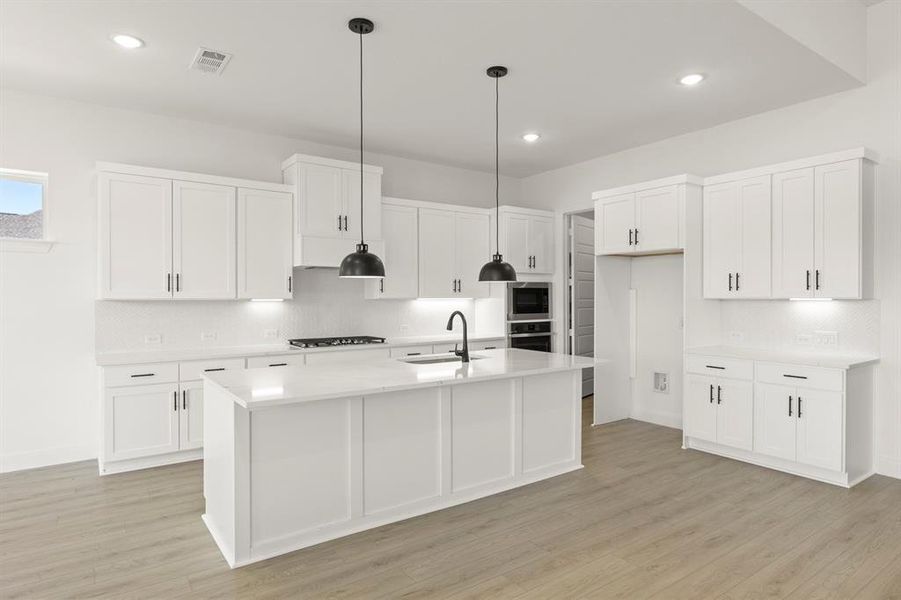 14. 1052 Bingham - Kitchen (2)