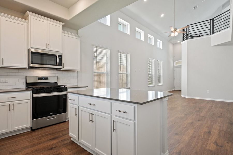 Furnished interior view inside a new home in Porter Country, Buda (Image 12).