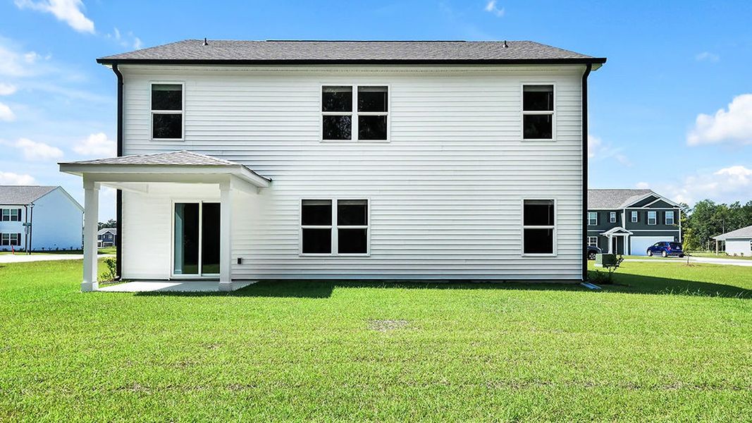Exterior details and patio area of a home in Merchant Point, Jacksonville (Image 3).