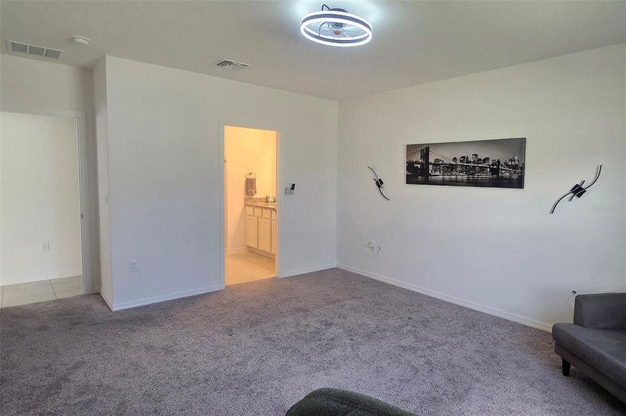 Spacious, unfurnished interior of a new home in Hammock Reserve, Haines City (Image 20). Spacious, unfurnished interior of a new home in Hammock Reserve, Haines City (Image 20).