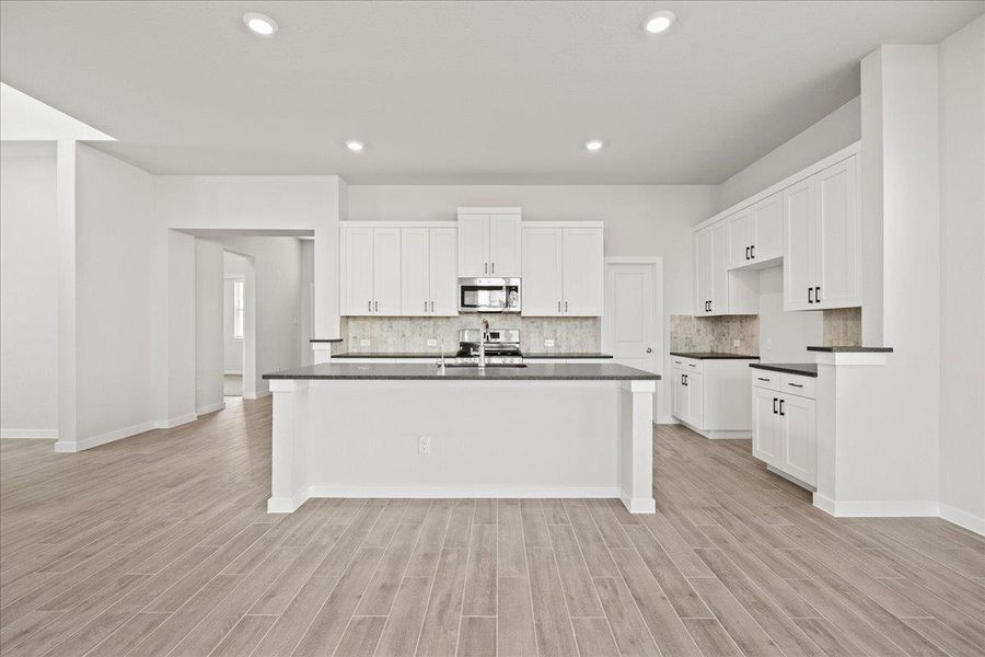 MOVE IN READY! MOVE IN READY!