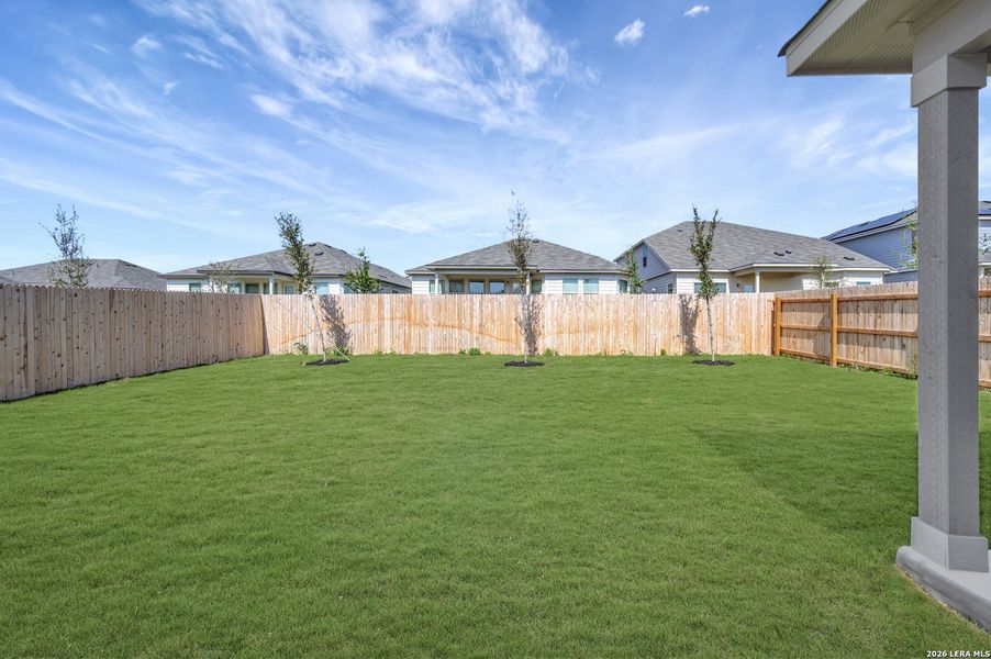 Exterior details and patio area of a home in Paloma Park, Converse (Image 4).
