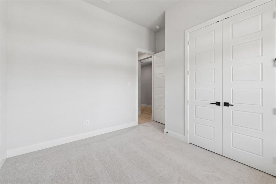 Spacious, unfurnished interior of a new home in South Pointe Cottage Series, Mansfield (Image 28). Spacious, unfurnished interior of a new home in South Pointe Cottage Series, Mansfield (Image 28).