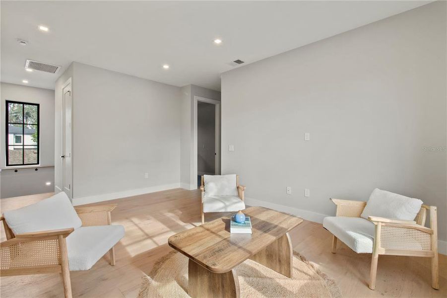 Furnished interior view inside a new home in College Park, Orlando (Image 25). Furnished interior view inside a new home in College Park, Orlando (Image 25).