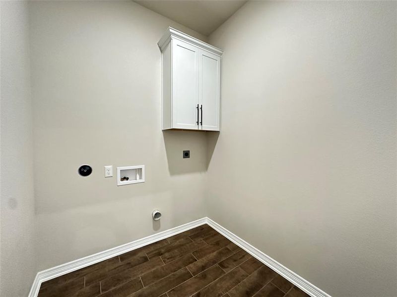 Spacious, unfurnished interior of a new home in , Lorena (Image 20).