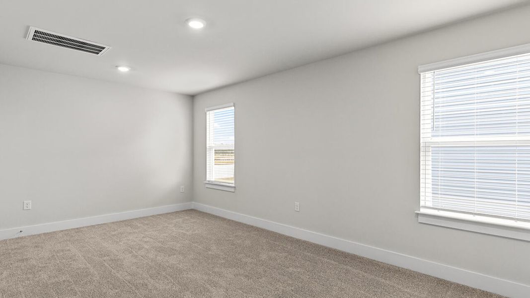 Spacious, unfurnished interior of a new home in Vineyard Trail, Jacksonville (Image 20).