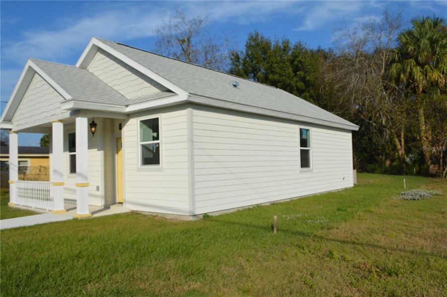 Exterior details and patio area of a home in , Sanford (Image 16).