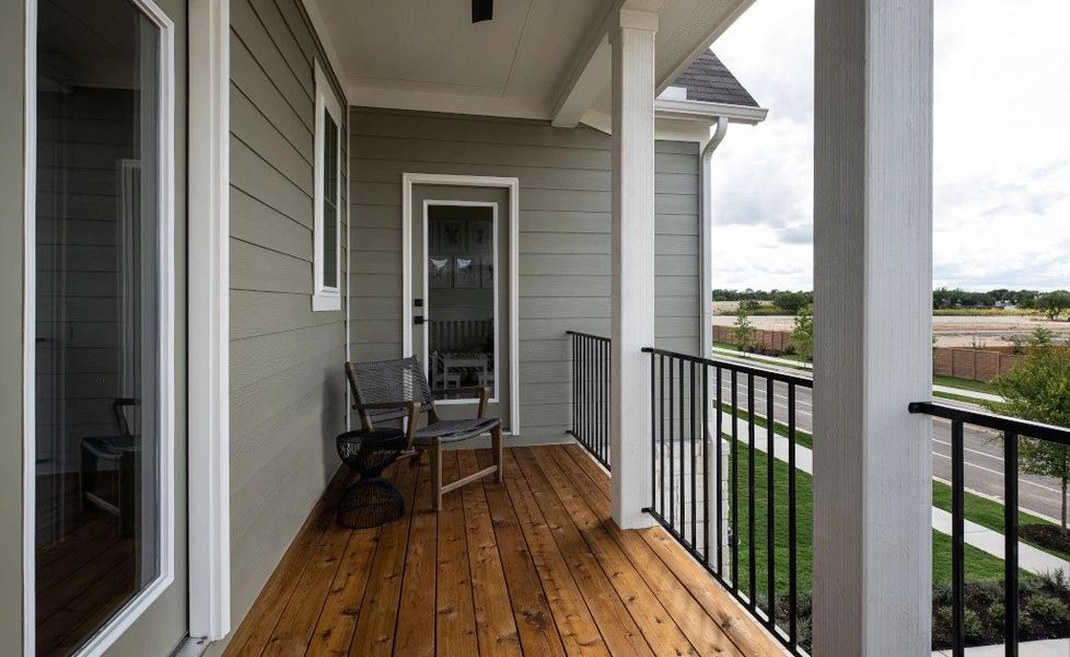 Representative exterior details of a home built from the Blue Jay by Ashton Woods in Lariat, Liberty Hill (Image 3).