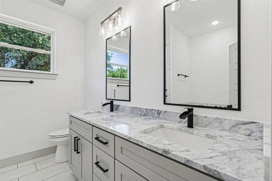 Furnished interior view inside a new home in , Granbury (Image 8).