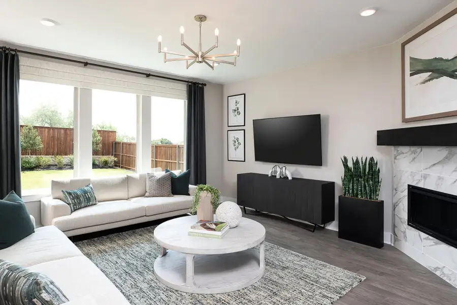 Representative furnished interior of a home built from the Ivy by Tri Pointe Homes in View at the Reserve, Mansfield (Image 5).