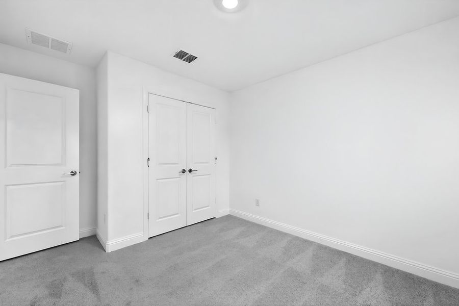 Spacious, unfurnished interior of a new home in Cross Creek Meadows, Celina (Image 21).