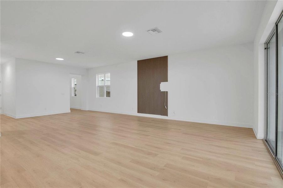 Spacious, unfurnished interior of a new home in , Clermont (Image 20). Spacious, unfurnished interior of a new home in , Clermont (Image 20).