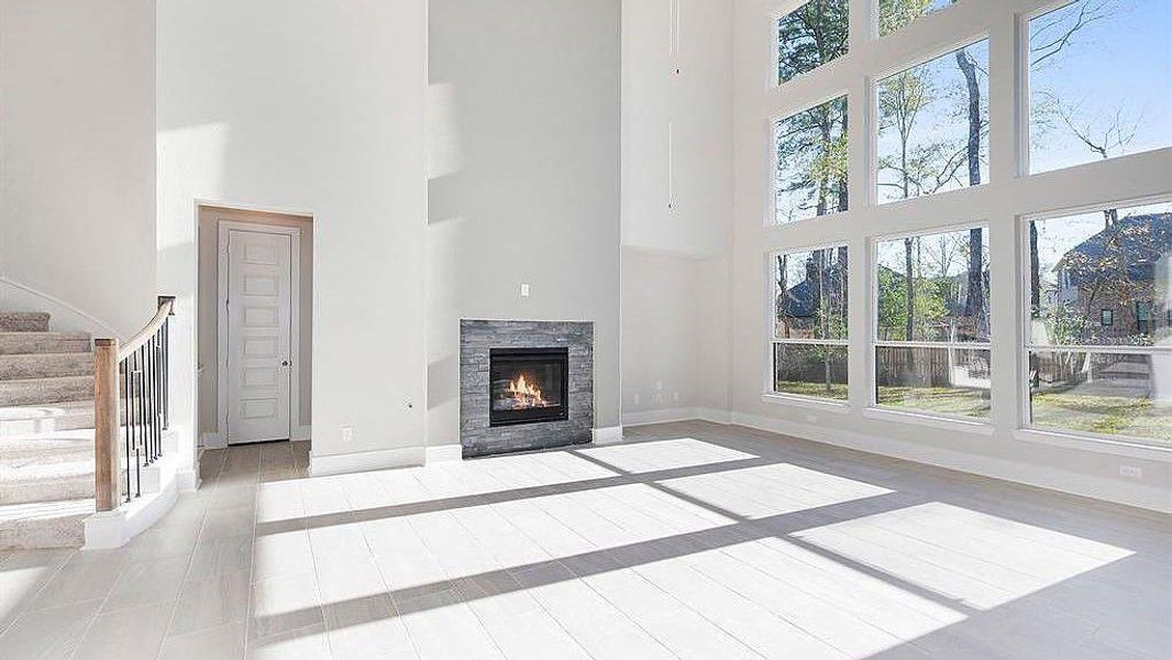 Spacious, unfurnished interior of a new home in Lakeside at Tessera, Lago Vista (Image 12).