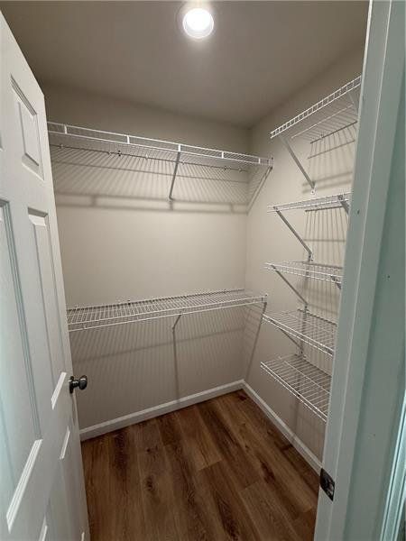 Spacious, unfurnished interior of a new home in , Dahlonega (Image 7).