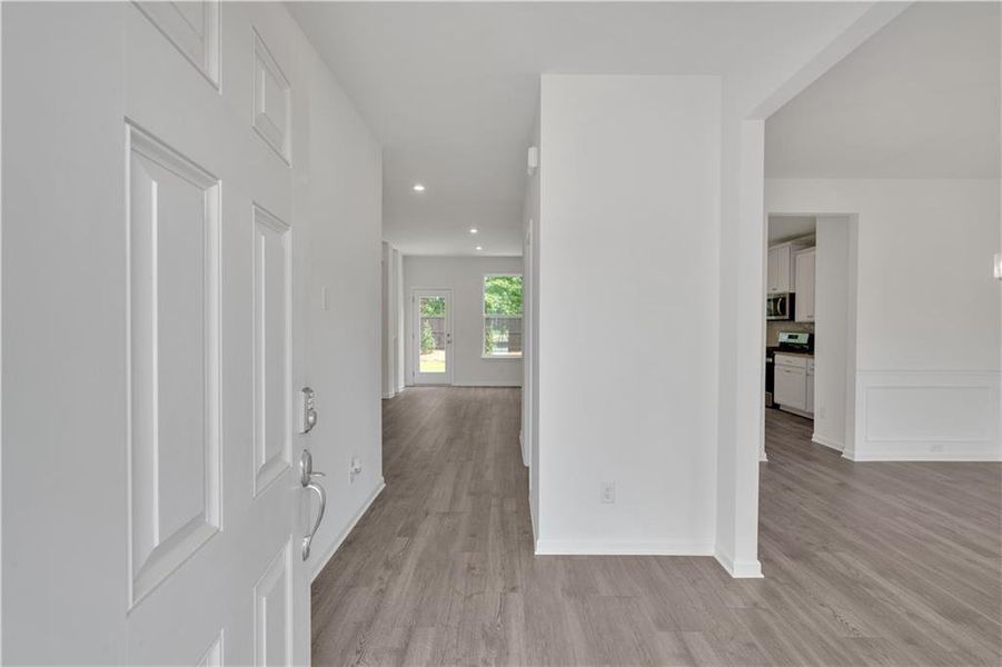 Spacious, unfurnished interior of a new home in The Overlook at Factory Shoals, Mableton (Image 17).