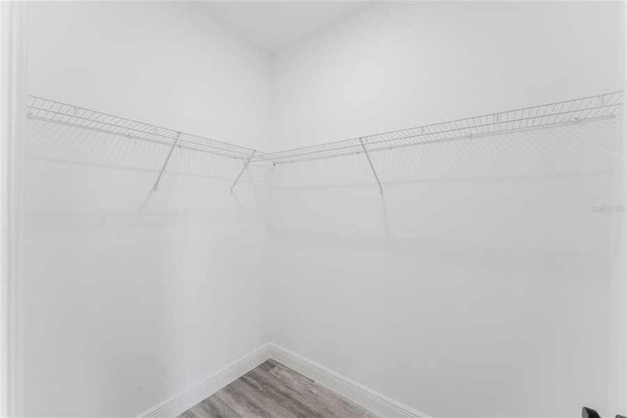 Spacious, unfurnished interior of a new home in , Ocala (Image 23).