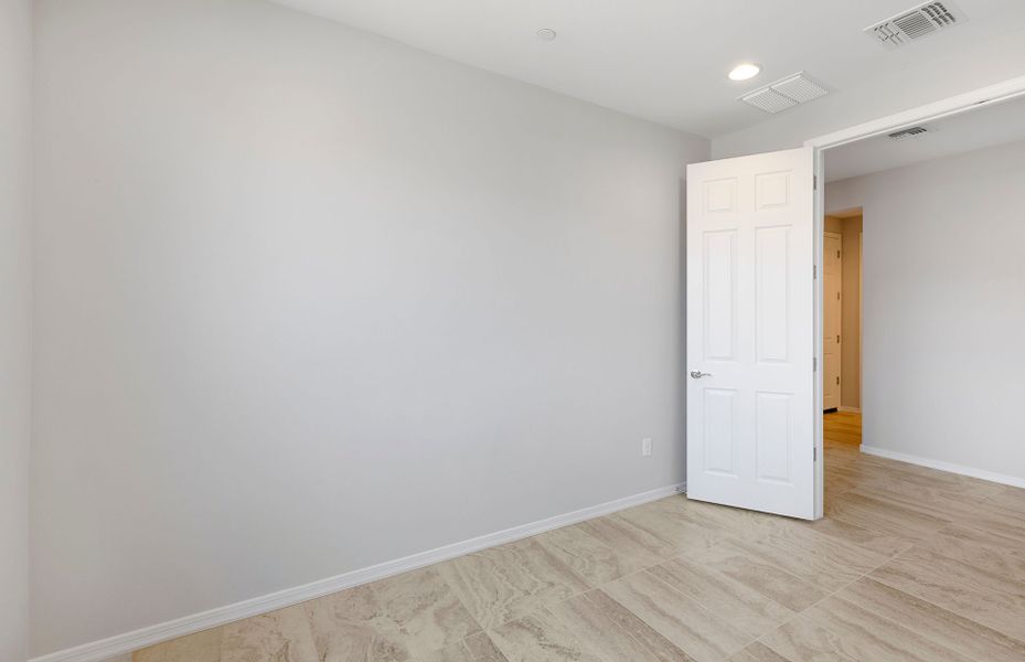 Spacious, unfurnished interior of a new home in Vistoso Canyon Estates, Oro Valley (Image 20). Spacious, unfurnished interior of a new home in Vistoso Canyon Estates, Oro Valley (Image 20).