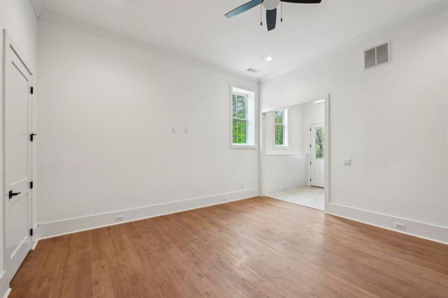 Spacious, unfurnished interior of a new home in , Atlanta (Image 41).