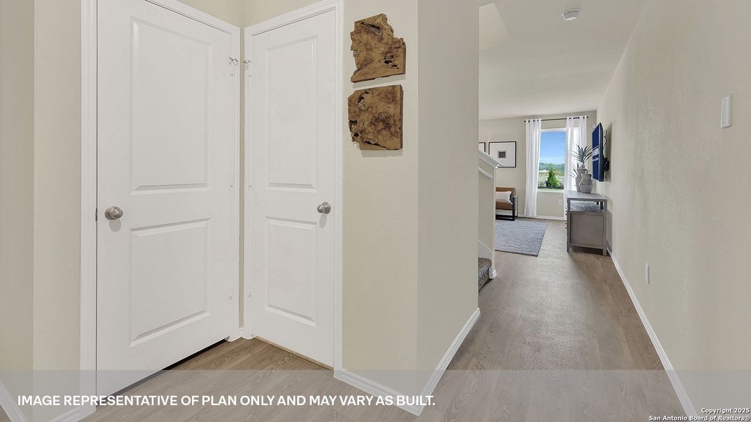 Spacious, unfurnished interior of a new home in Sunset Oaks, Maxwell (Image 18).