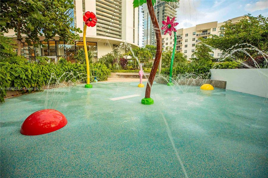 Community amenities in , Miami (Image 75). Community amenities in , Miami (Image 75).