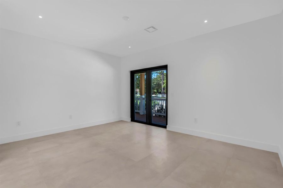 Spacious, unfurnished interior of a new home in , Jupiter (Image 13).