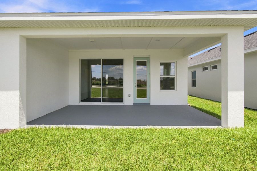 Exterior details and patio area of a home in Lakeside at Satilla, St. Cloud (Image 4).