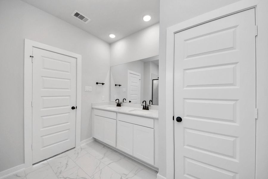 Furnished interior view inside a new home in River Ranch Meadows, Dayton (Image 29).