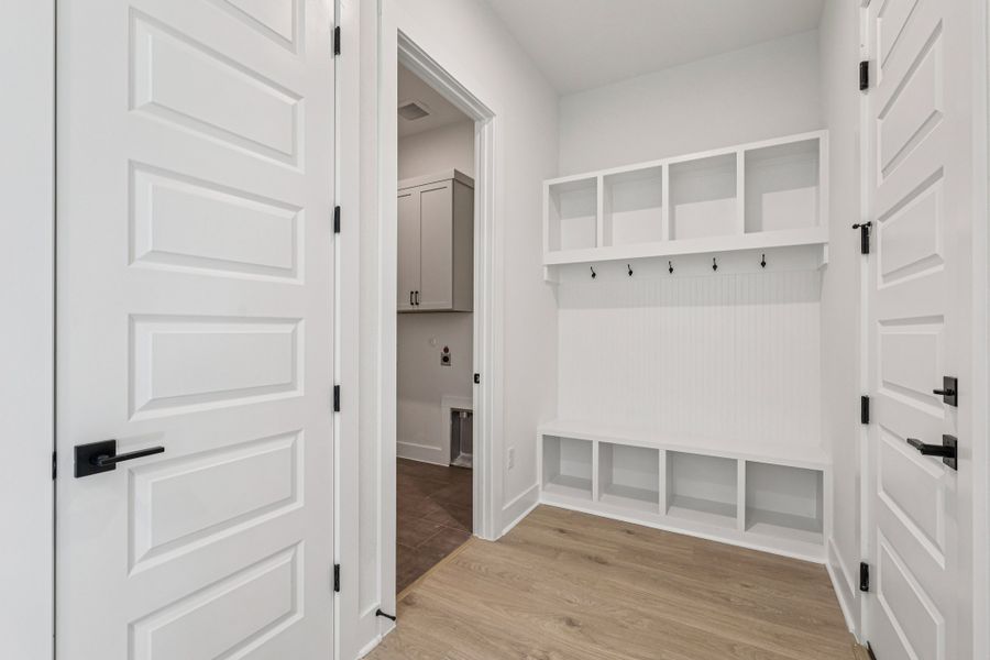 39 web or mls Robin Trail S1302 039