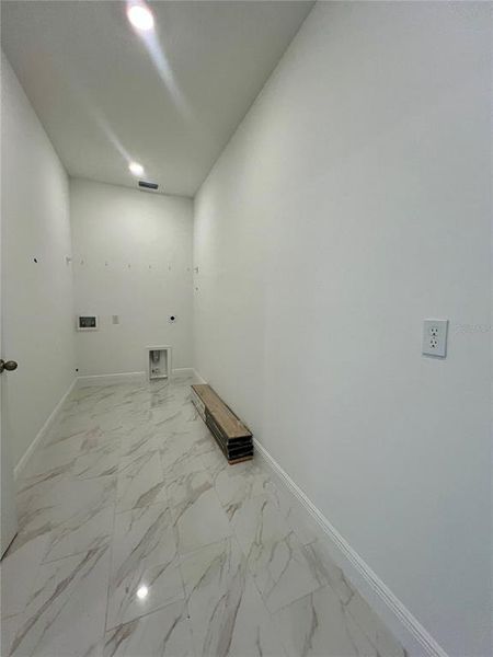 Spacious, unfurnished interior of a new home in Hills of Minneola, Minneola (Image 24).