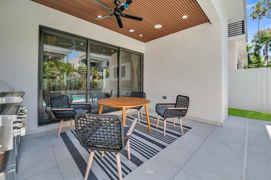 Exterior details and patio area of a home in , Fort Lauderdale (Image 4).