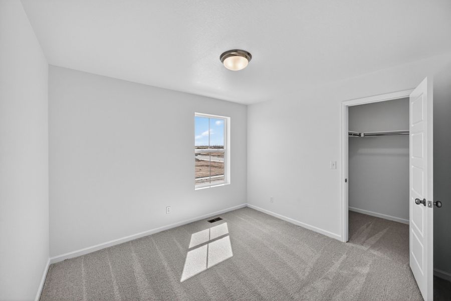 Spacious, unfurnished interior of a new home in The Aurora Highlands, Aurora (Image 20).