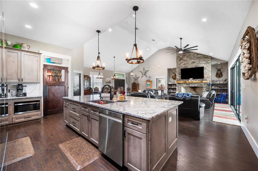 Furnished interior view inside a new home in , Lakeland (Image 41).