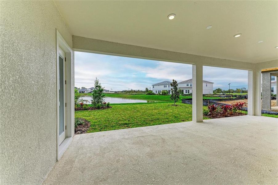Exterior details and patio area of a home in Mirada, San Antonio (Image 2).