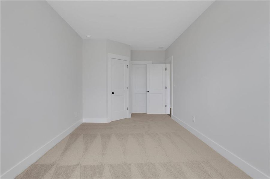 Spacious, unfurnished interior of a new home in Twin Lakes, Hoschton (Image 39).