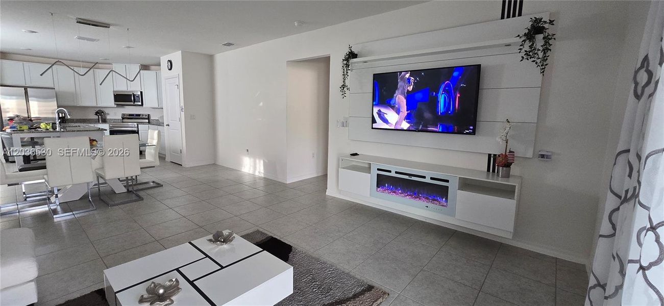 Furnished interior view inside a new home in Hammock Reserve, Haines City (Image 35).