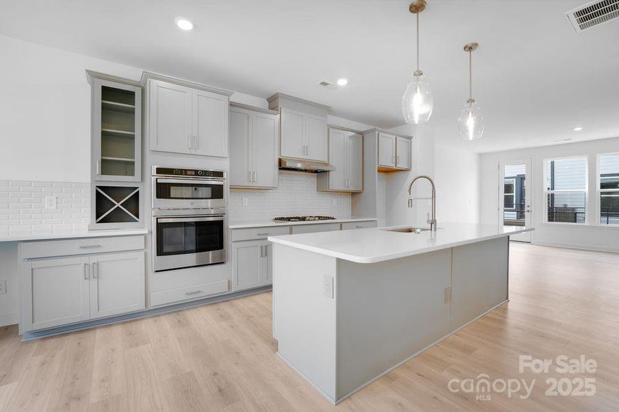 707 Hoke Lane ~ Ready Now 707 Hoke Lane ~ Ready Now