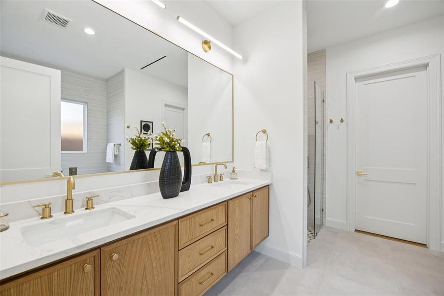 Furnished interior view inside a new home in , Dallas (Image 7).