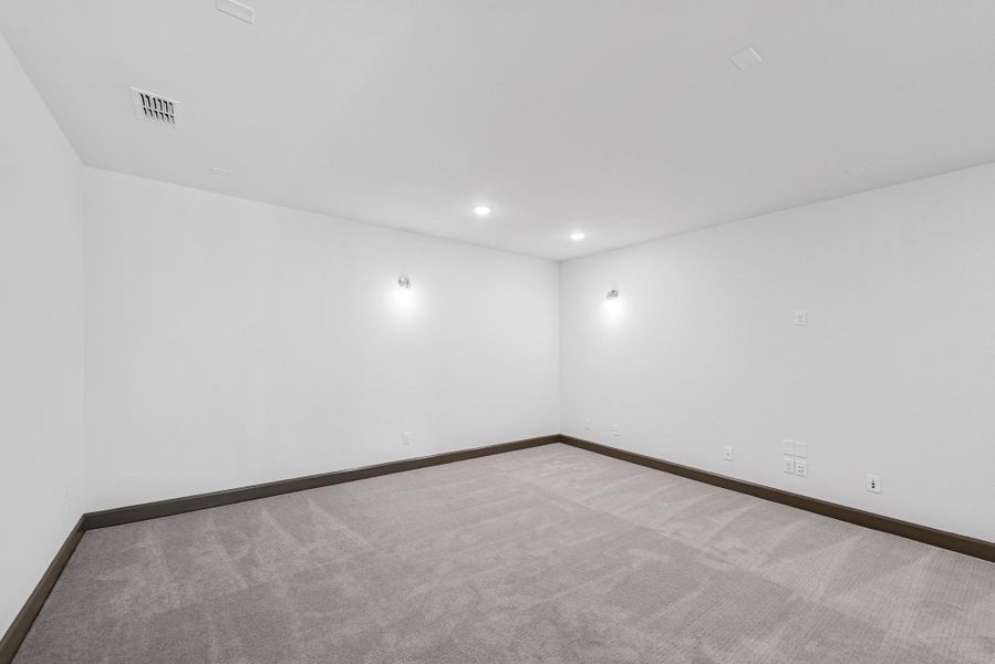 Spacious, unfurnished interior of a new home in Meridiana 55' Homesites, Manvel (Image 19). Spacious, unfurnished interior of a new home in Meridiana 55' Homesites, Manvel (Image 19).