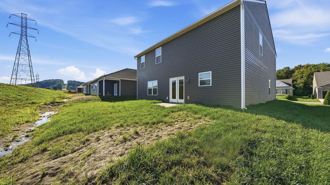 Exterior details and patio area of a home in Fieldcrest Acres, Blountville (Image 4).