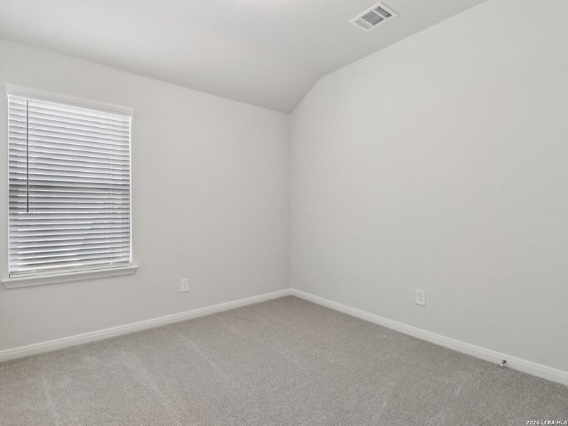 Spacious, unfurnished interior of a new home in , San Antonio (Image 18).