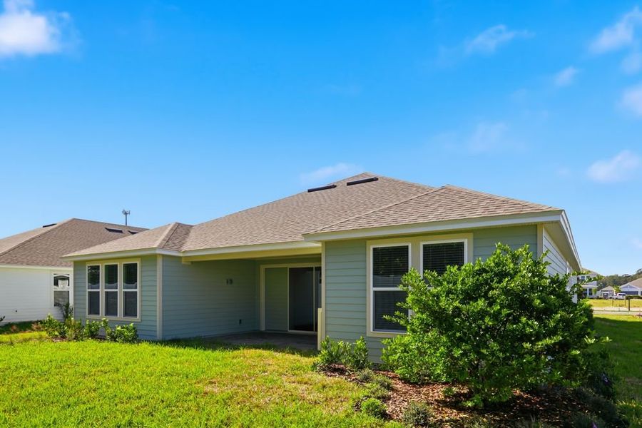 Exterior details and patio area of a home in Headwaters at Lofton Creek, Yulee (Image 19).